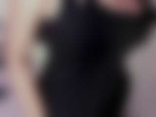 Live cam show with Evaa - Nipple Play on live18s.com