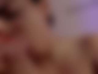 Live cam show with Evaa - Underwear on chickslive.net
