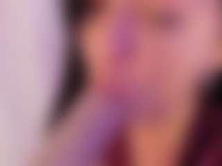Spettacolo in cam dal vivo con Evaa - Erotic su Camsoda