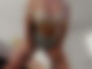 Evaa's Live Sex Cam Show