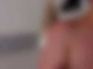 Live cam show with Evaa - Erotic on Dare Cams