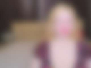 Live cam show with OliviaVerr - Facial on Streamer API