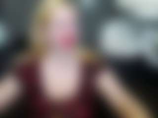 Live cam show with OliviaVerr - Facial on Mixed Magazine Live