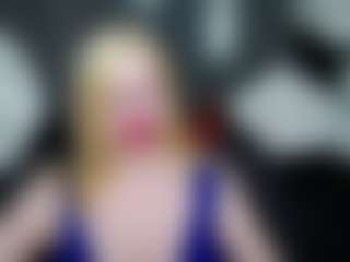 Live cam show with OliviaVerr - Moaning on Latina Girls