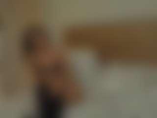 Live cam show with Katie Smith - Blue Eyes on live18s.com