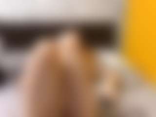 Live cam show with JoniGuice - Spanks on Camsoda