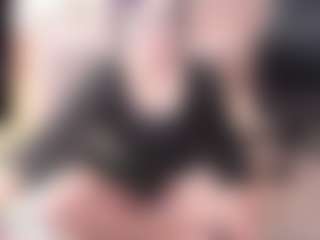 Live cam show with KamillaMoro - Office on Camming Site