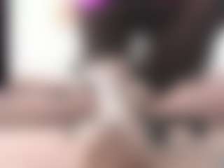 Live cam show with KamillaMoro - Lesbian on AdultVida.com