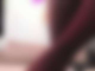 Live cam show with KamillaMoro - Pantyhose on pussylord.com