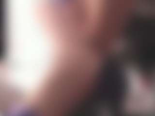 Live cam show with KamillaMoro - Middle Aged on Mixed Magazine Live