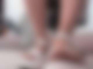 Live cam show with KamillaMoro - Office on Dolls Live