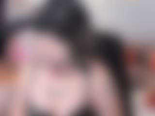 Live cam show with KamillaMoro - Goth on StripNow