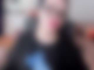 Live cam show with KamillaMoro - Goth on liverealitysex.com