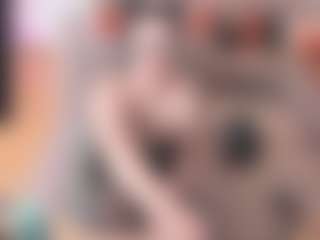 Live cam show with KamillaMoro - Lesbian on madthumbs