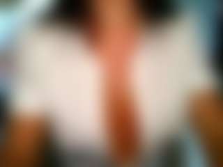 Show in cam erotica live di British Latina
