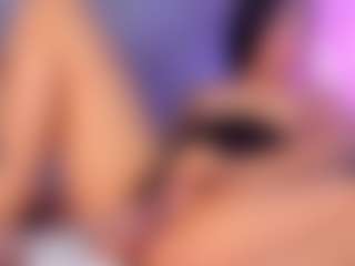 Live cam show with MelanyHolsen - Flashing on justonemore.cc