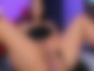 Live cam show with MelanyHolsen - Natural on CamClone