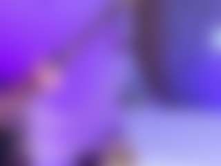 Live cam show with MelanyHolsen - Young Adult on Mixed Magazine Live