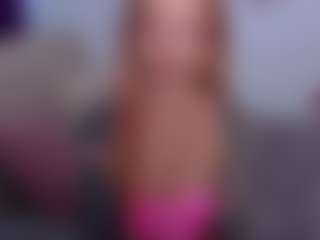 Live cam show with LanaReals - Moaning on Chatstar
