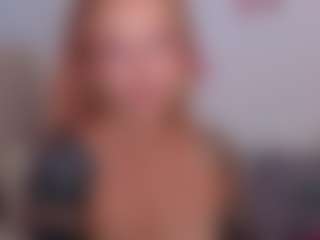 LanaReals's Live Sex Cam Show
