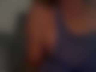 Live cam show with Shadelyst - Big Tits Brown Hair on Gym Cam Girls