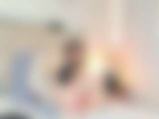 Live cam show with amySwann - Thin on TeamSkeetLive