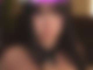 Live cam show with MargaritaGrey - Smoking on live.xbliss.ai