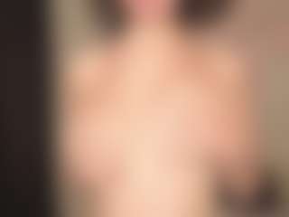 Live cam show with Londa - Moan on chickslive.net