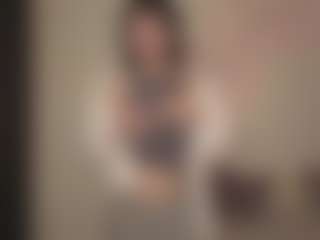 Live cam show with Londa - Legs on Livezox