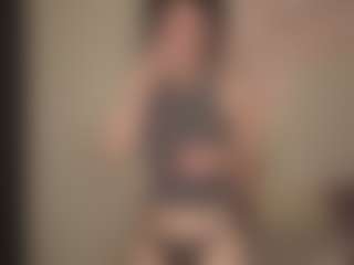 Live cam show with Londa - Shake on Camsoda