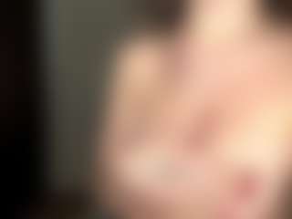 Live cam show with Londa - Glasses on Strip Flash - Live Sex Shows