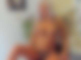 BlueEyesDesire's Live Sex Cam Show