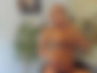 Live cam show with BlueEyesDesire - Asshole Mature on Dare Cams
