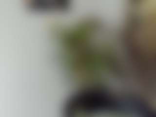 BlueEyesDesire's Live Sex Cam Show