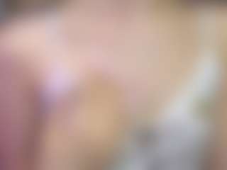 Live cam show with EileenMacmullan - Facial on Camsoda