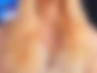 Live cam show with EileenMacmullan - College on Camming Site