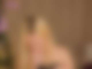 Live cam show with EileenMacmullan - College on Camsoda