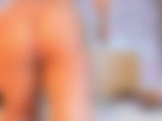 Live cam show with Laura-Torrees - BBW Mature on AdultVida.com