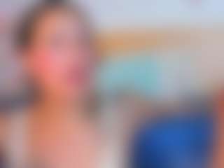 Live cam show with Laura-Torrees - Small Tits on Milfs Live
