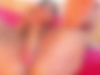 Live cam show with Laura-Torrees - Mature on Camsoda