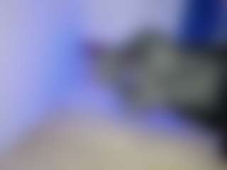 Live cam show with Mia-Alejandraa - Brunette Hair on Uber Horny