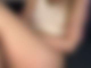 Live cam show with Viola - Body Massage on Dolls Live