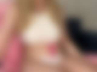 Live cam show with Viola - Thin on Camsoda