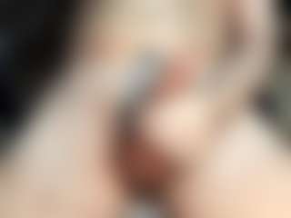 dzo74830's Live Sex Cam Show