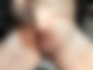 dzo74830's Live Sex Cam Show