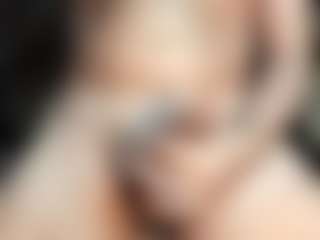 dzo74830's Live Sex Cam Show