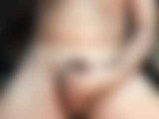 dzo74830's Live Sex Cam Show