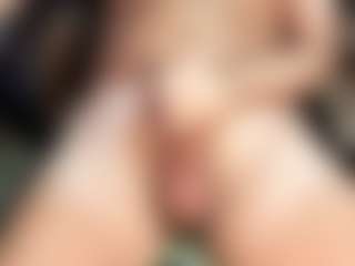 dzo74830's Live Sex Cam Show