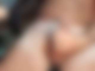 dzo74830's Live Sex Cam Show