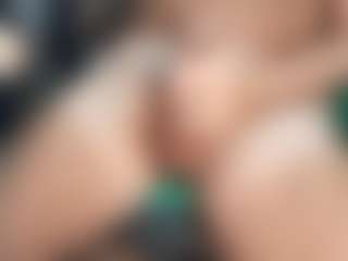 Spettacolo in cam dal vivo con dzo74830 - Facial su Camsoda
